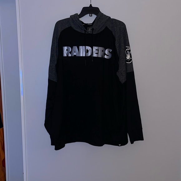 fanatics NFL Other - Light weight Oakland Raiders hoodie.